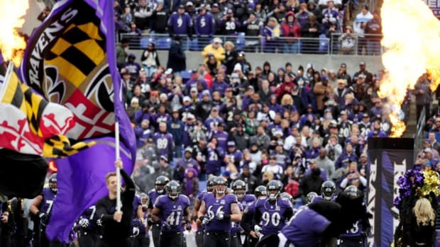 https___ebonybird.com_files_2016_06_nfl-st.-louis-rams-baltimore-ravens-1